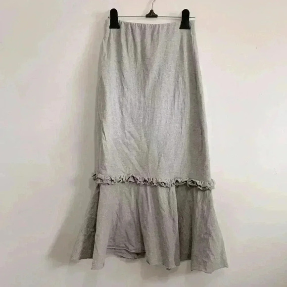 Dresses & Skirts - BNWOT Korean Style Ruffled Midi Skirt size Xs-S in Grey